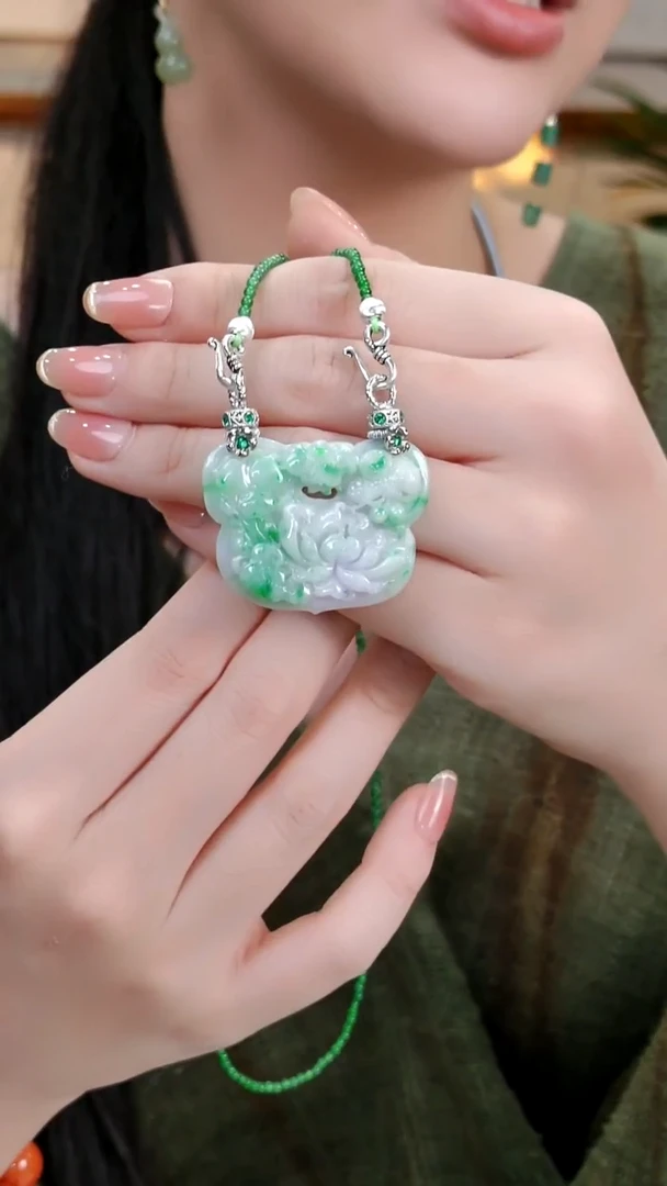 颈饰未镶嵌翡翠国风