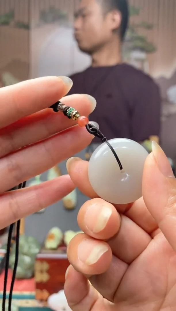 和田玉未镶嵌颈饰拍一发一