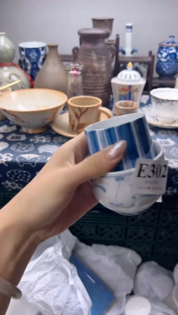瓷片忙**爱  E302