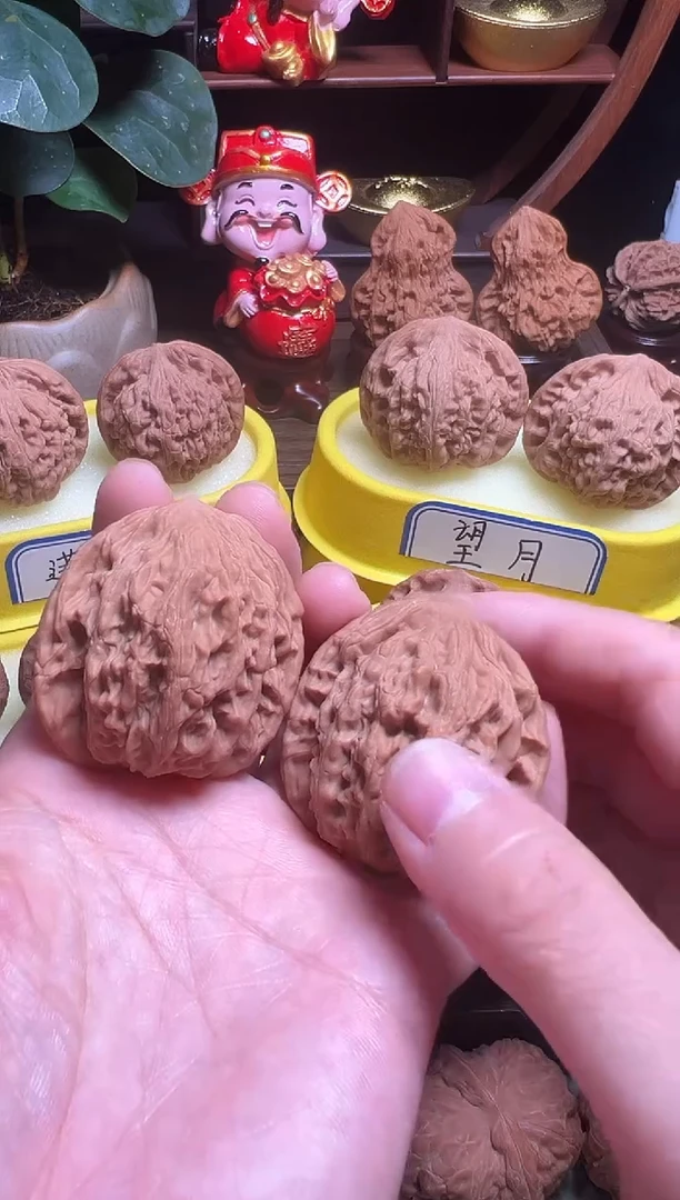 把件文玩核桃全品麦穗虎头40