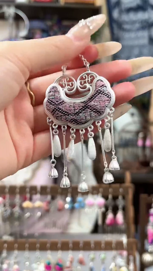 织绣民族风非遗老绣苗银饰品712