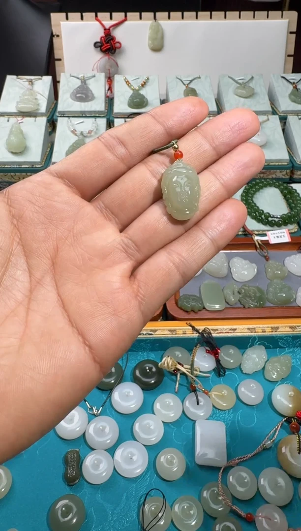 【闪购商品】和田玉颈饰未镶嵌观音头