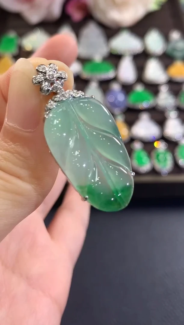 吊坠(不含链)18K金镶嵌翡翠w26