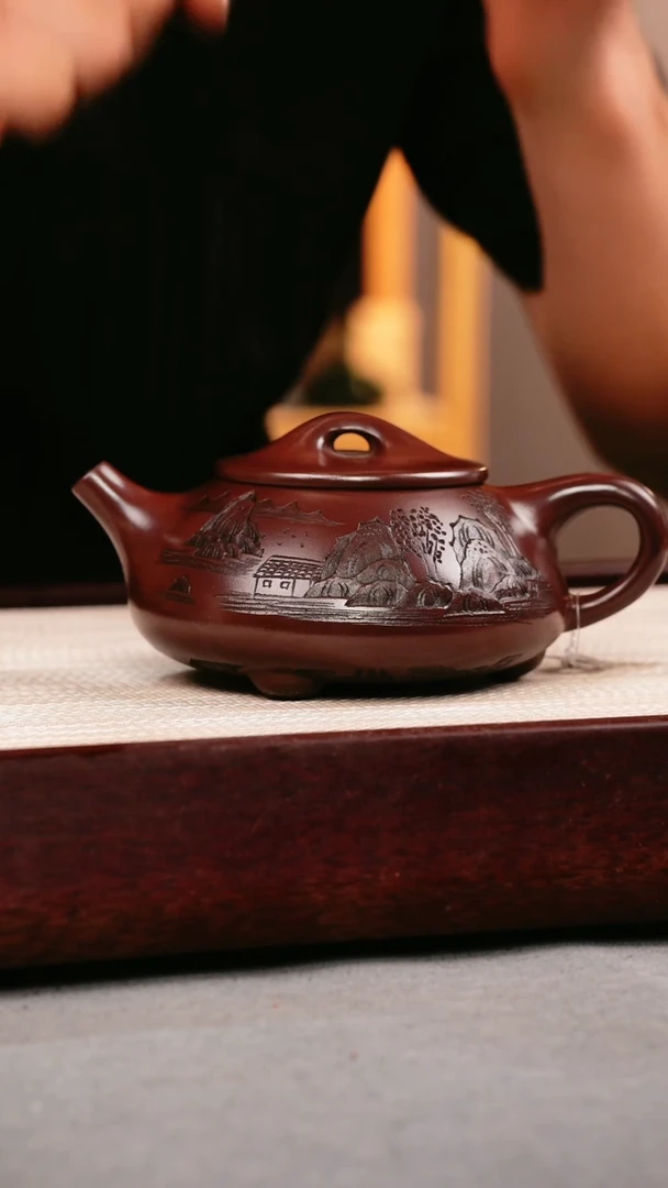 茶壶紫砂石红 景舟石瓢 观山