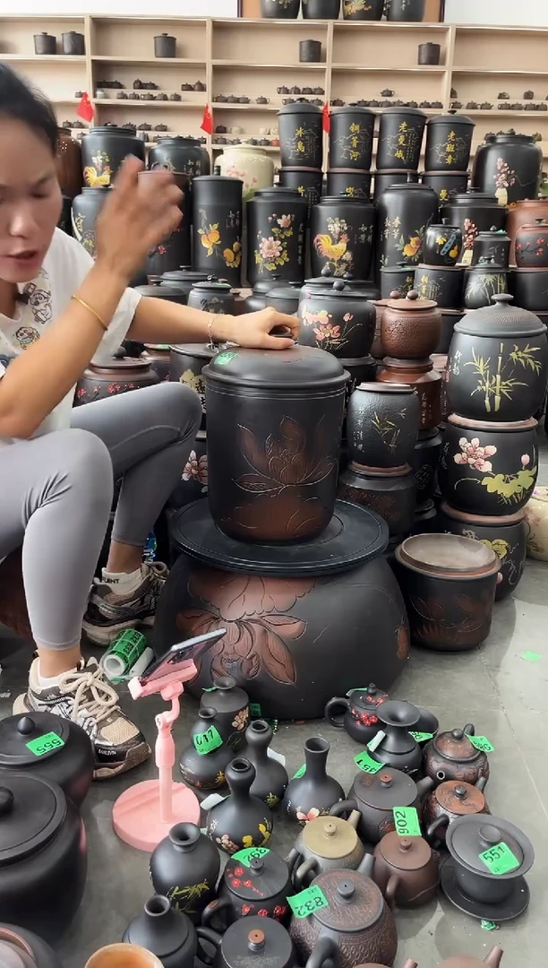 罐瑕疵 九饼  荷花 220