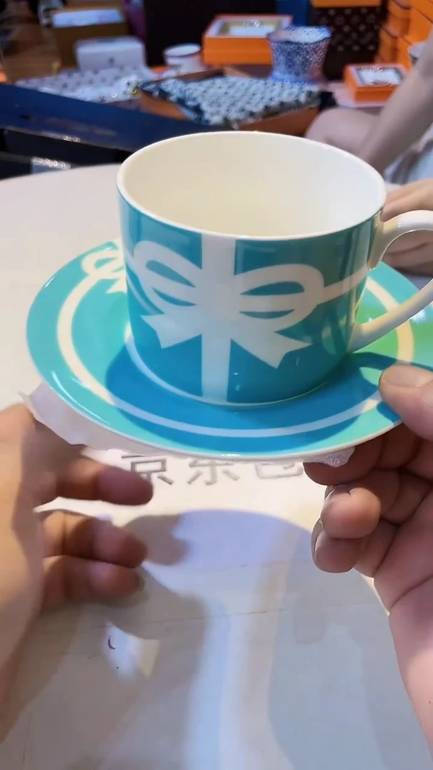 杯鸿辉家品牌瓷器，京东包邮！