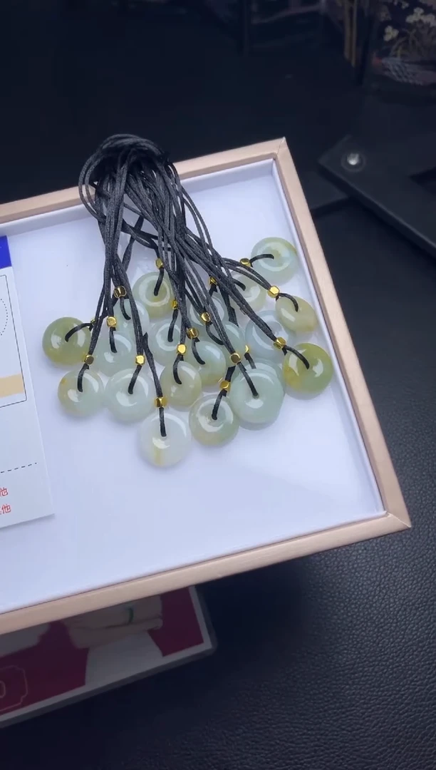 【闪购商品】翡翠颈饰未镶嵌M51多样性发一件