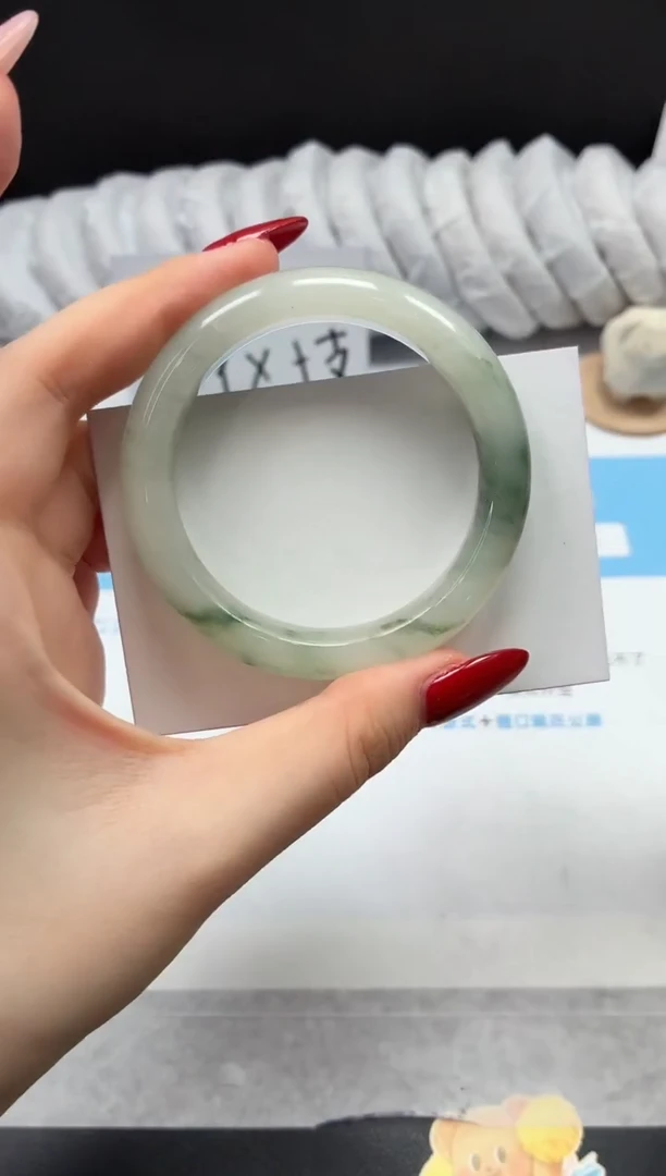 未镶嵌手镯石英质玉27/飘花54.3