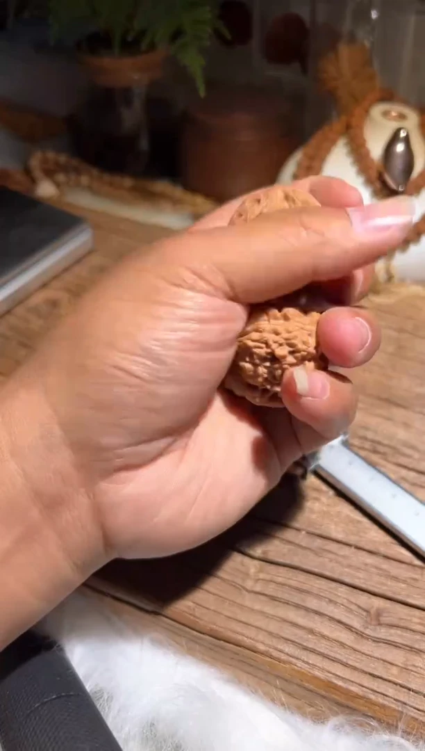 【闪购商品】文玩核桃吊坠蛤蟆头/王六一