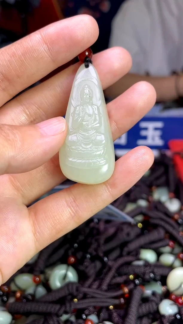 未镶嵌和田玉挂件1