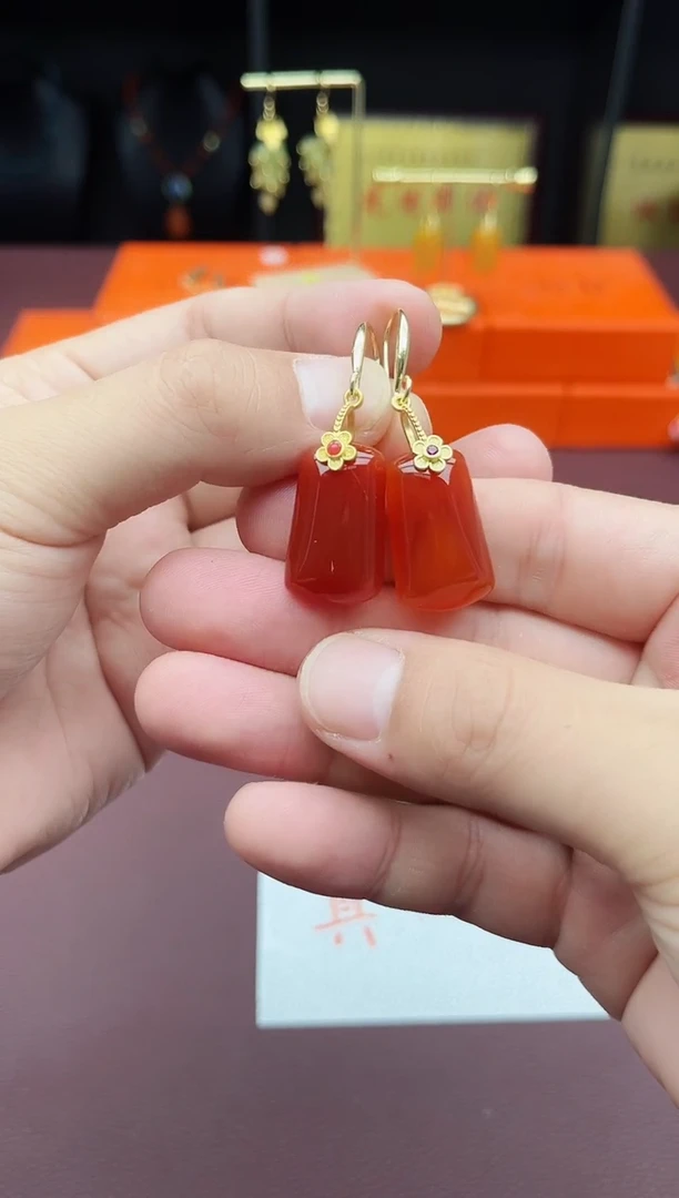 玛瑙/玉髓耳饰未镶嵌红无事牌新款