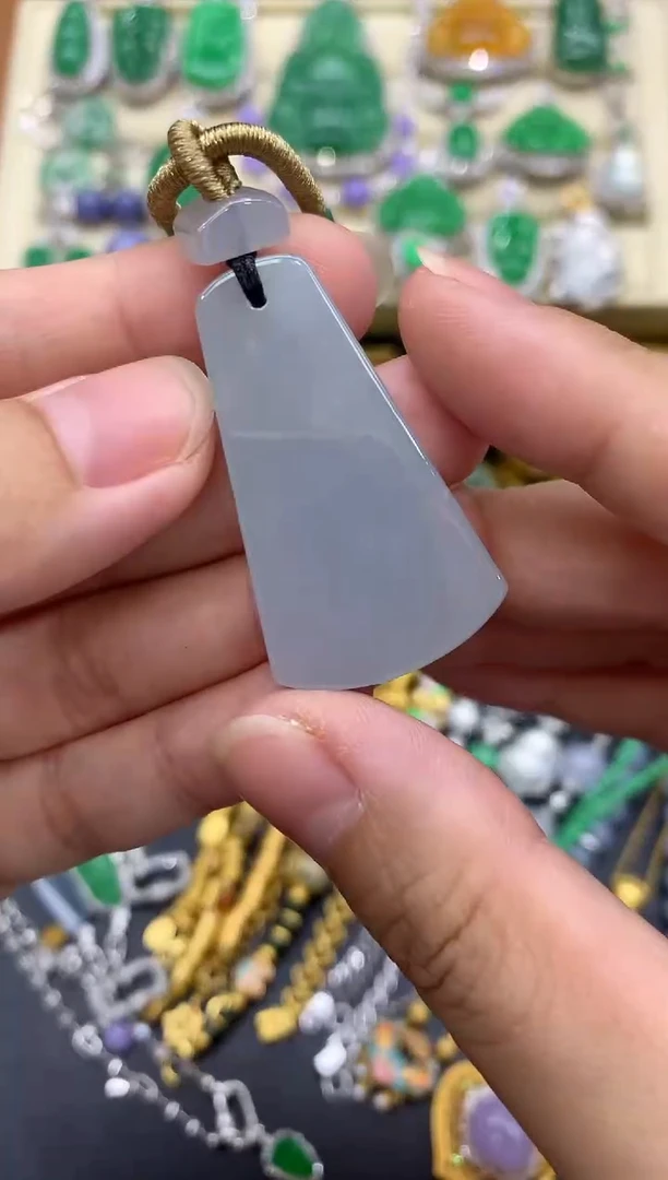 翡翠未镶嵌颈饰38-中国好珍宝