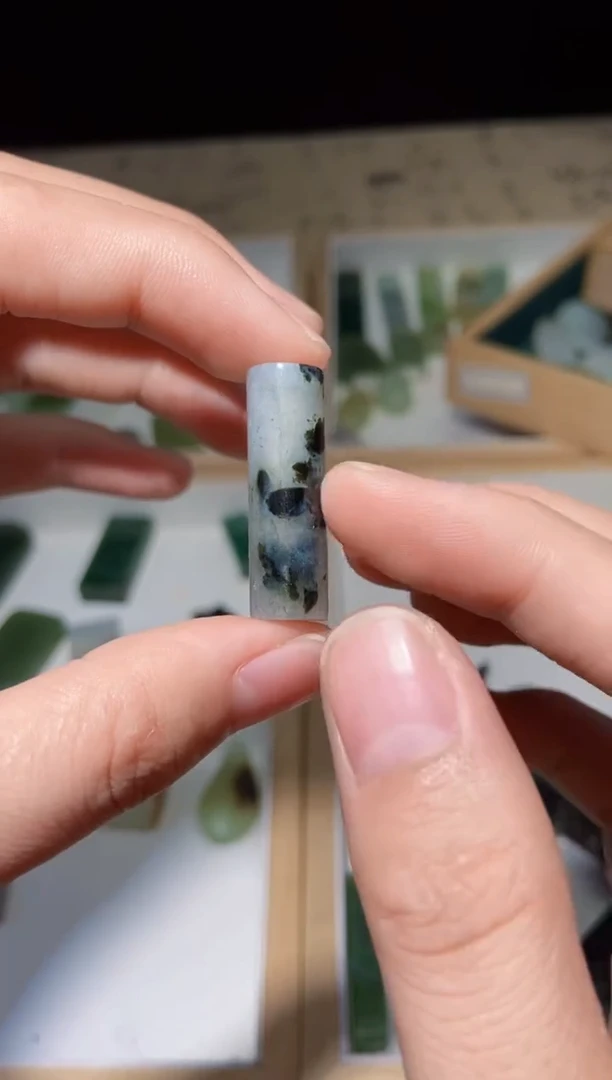 未镶嵌独山玉颈饰yc