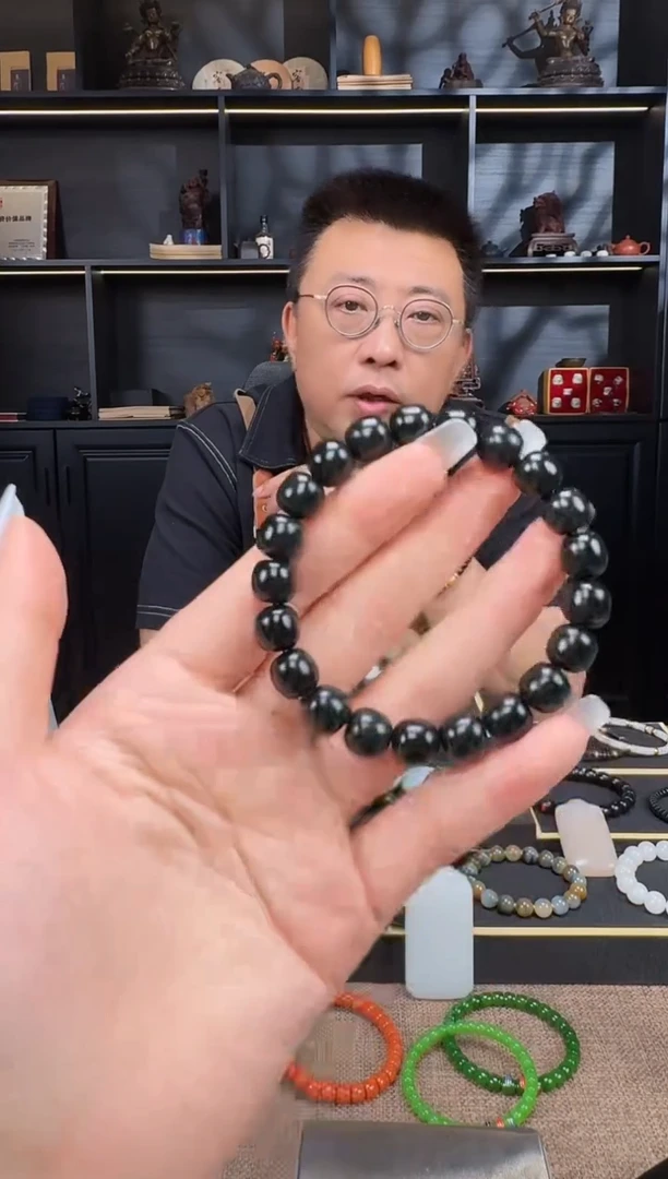 和田玉未镶嵌颈饰10mm塔青老型手串