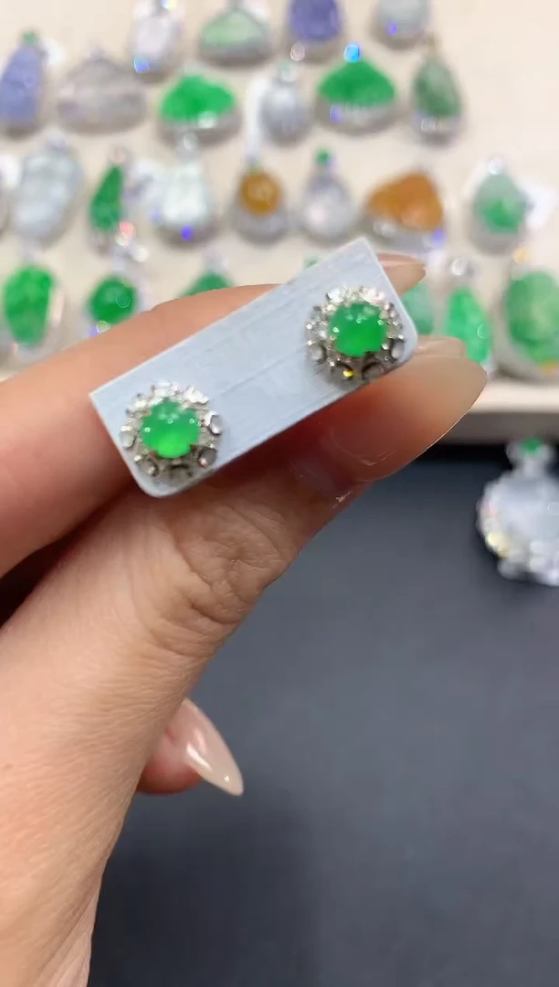 【闪购商品】翡翠耳饰18K金镶嵌a91