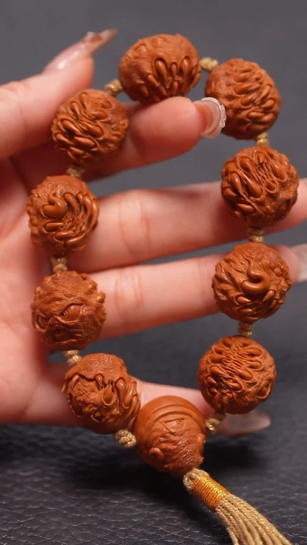 手串橄榄核1.9+/吞噬小怪兽
