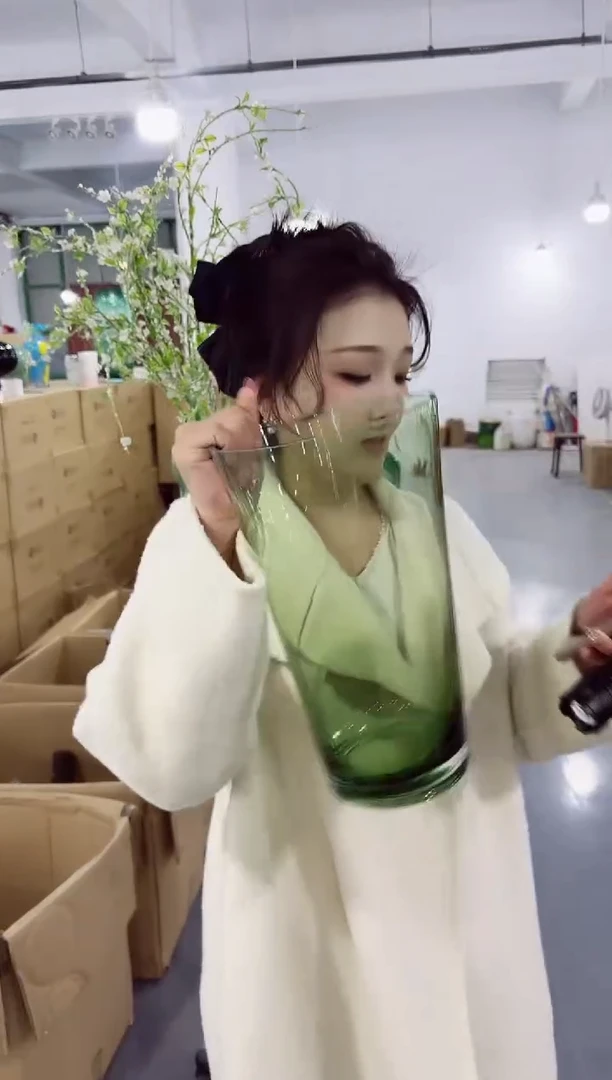 【闪购商品】玻璃私花花瓶微瑕-U9OJ