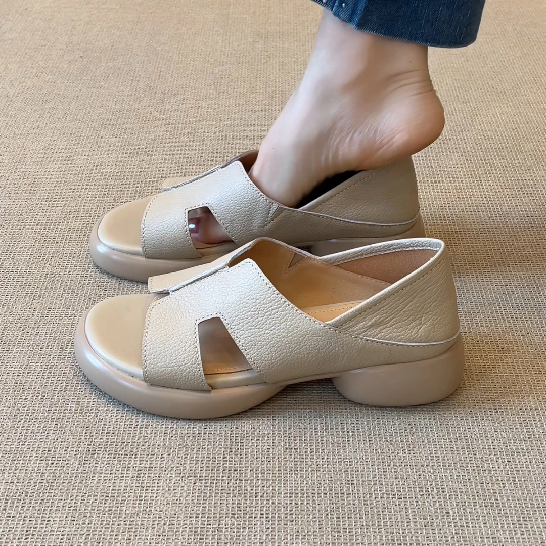 RubyL/4.5cm2025年夏季简约复古风舒适松糕底百搭纯色露趾凉鞋