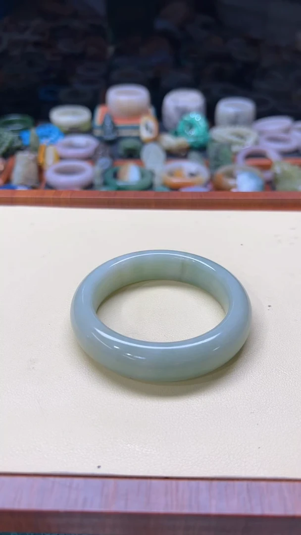 石英质玉手镯未镶嵌果*016