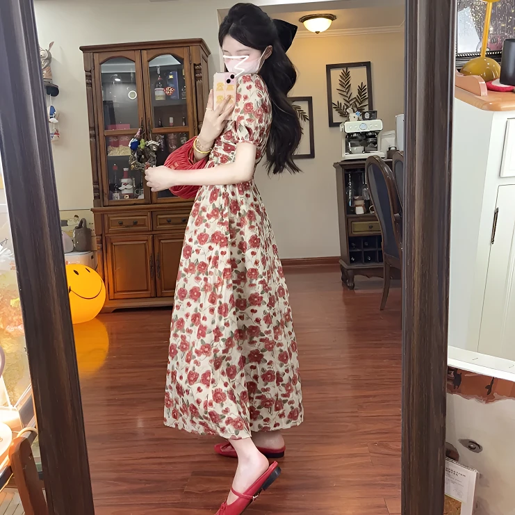 夏日绝美今年流行的漂亮海边度假法式碎花连衣裙子2025年新款爆款