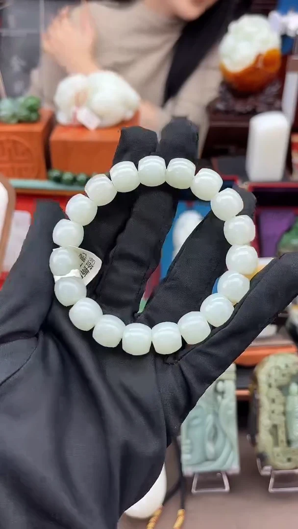 未镶嵌手串和田玉董小姐推荐 多样性发货 拍一发一hs12