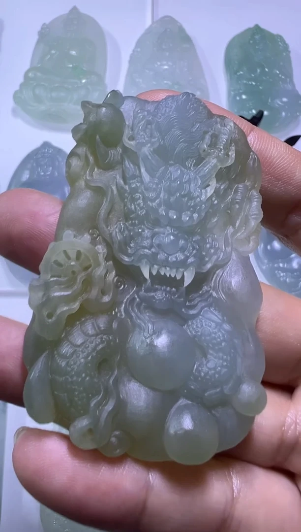 未镶嵌定制翡翠龙牌
