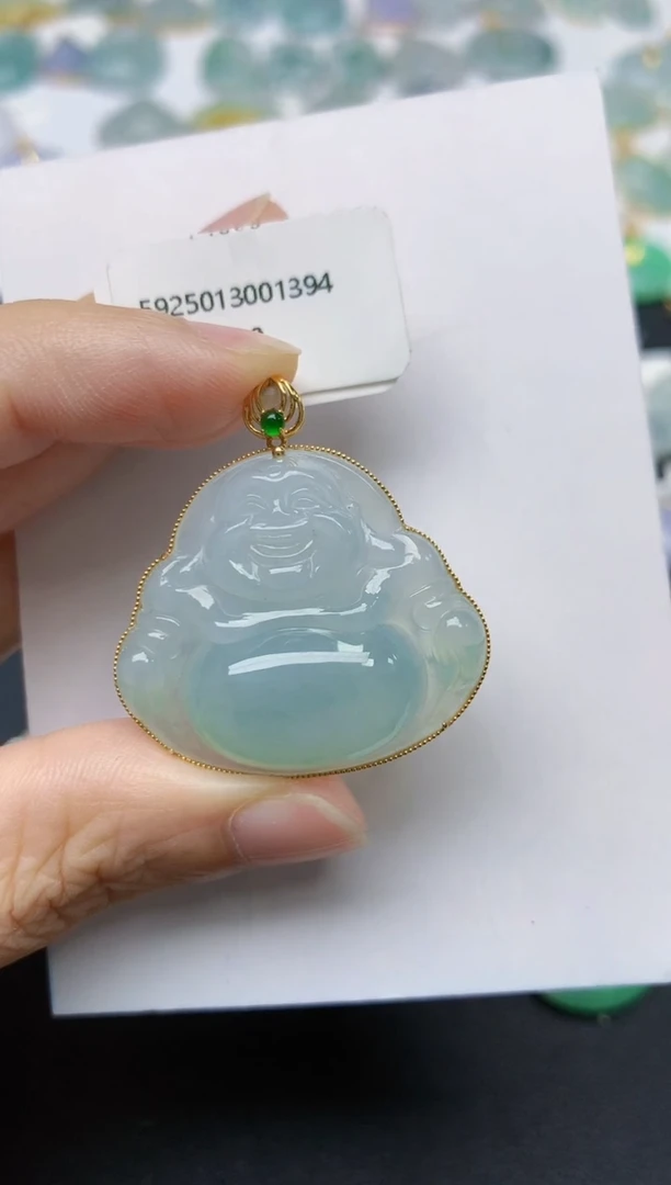 翡翠18K金镶嵌颈饰天然缅甸A货翡翠