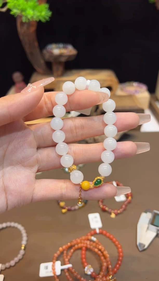 手饰和田玉未镶嵌手饰@@A6756