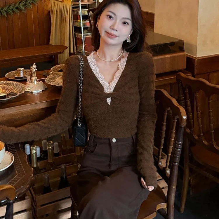 美拉德咖色蕾丝v领假两件针织衫t恤女秋冬季新款花边拼接纯欲上