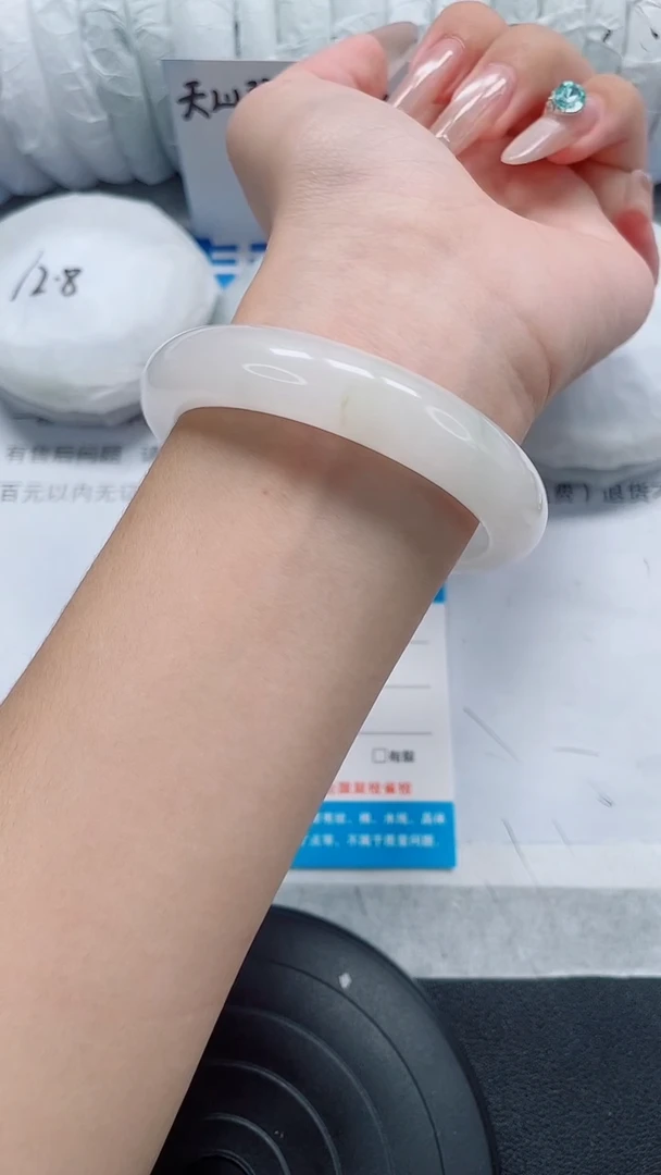 未镶嵌手镯石英质玉133-58/59