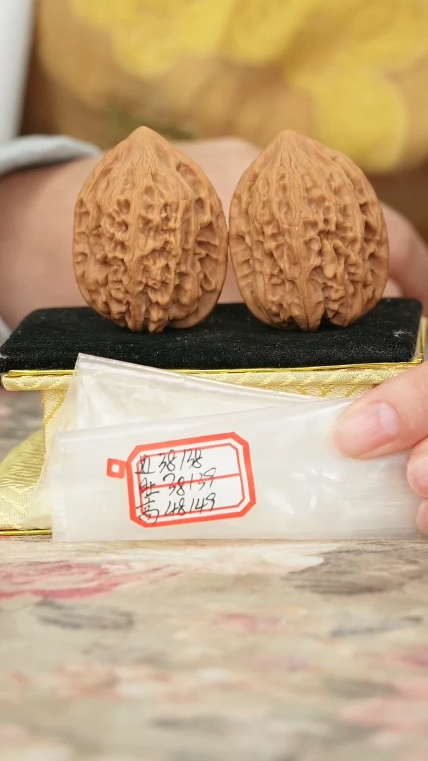 把件文玩核桃鸡心有修
