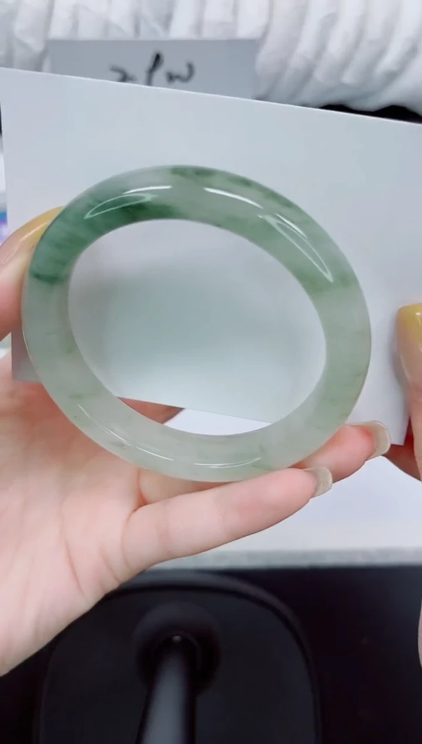 石英质玉手镯未镶嵌193