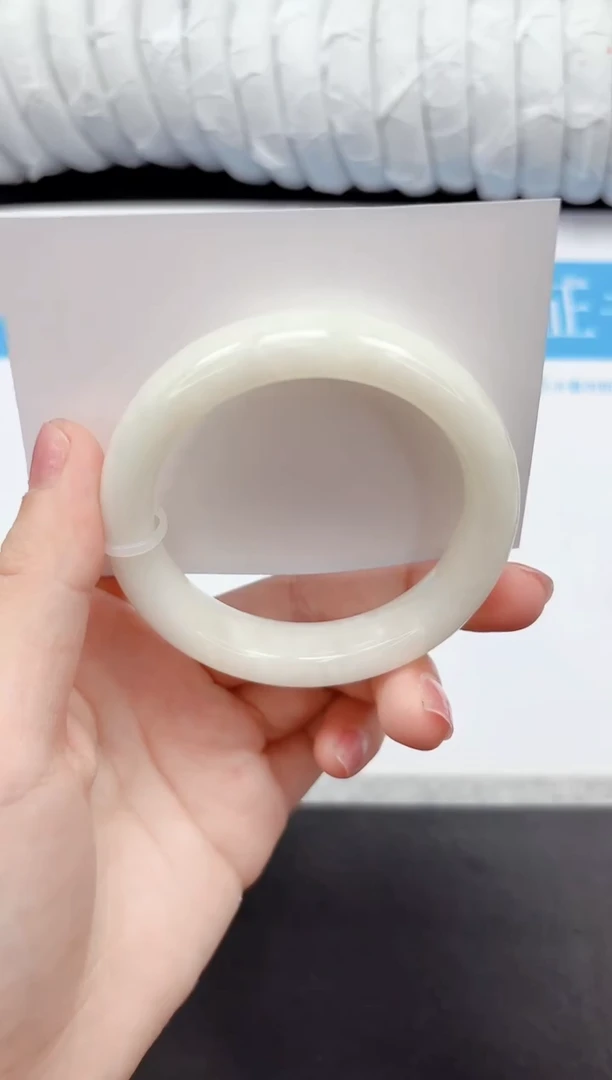 手镯和田玉未镶嵌272-56.6B1