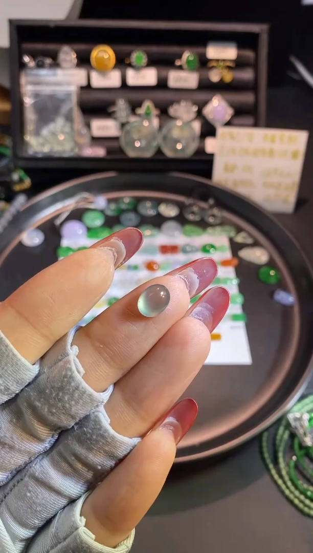 【闪购商品】翡翠挂件未镶嵌蛋面