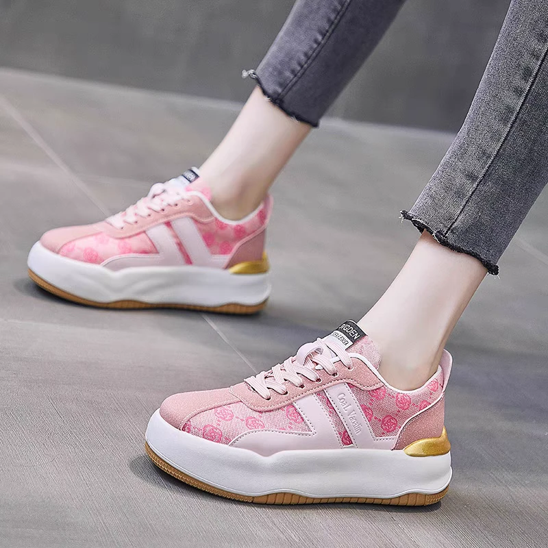 真皮厚底阿甘老爹鞋2025年爆款休闲百搭舒适轻便板鞋女透气运动鞋