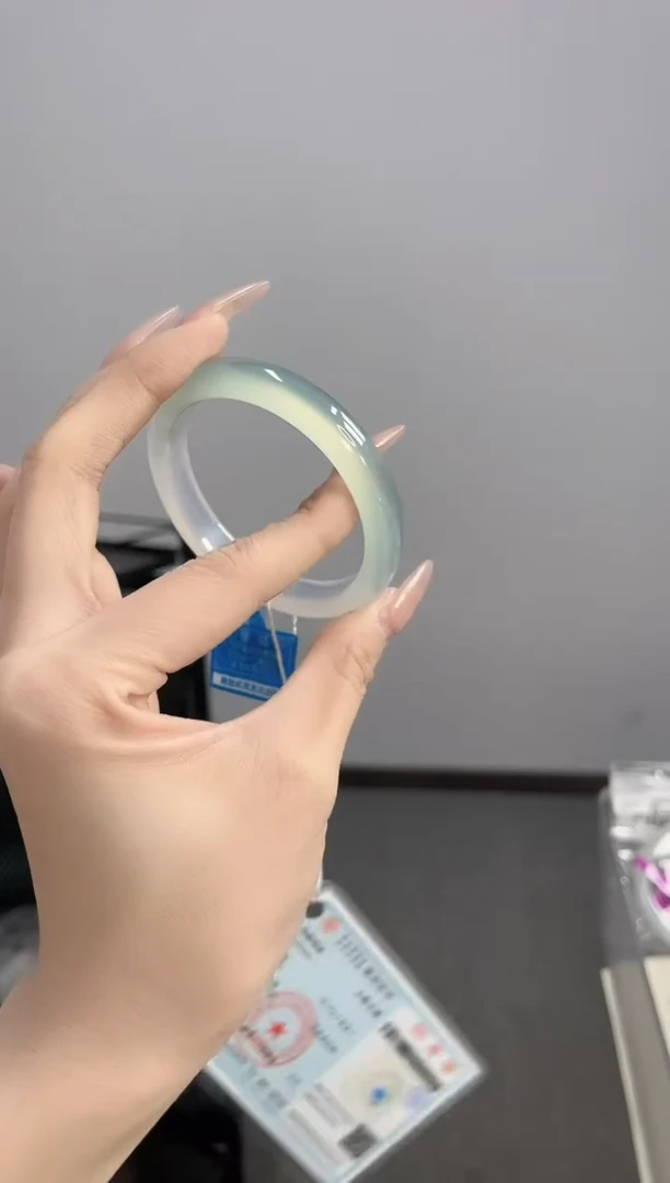 【闪购商品】玛瑙/玉髓手镯未镶嵌53-54圈