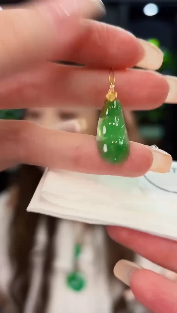 翡翠18K金镶嵌颈饰 缅料A货/支持复检/一件