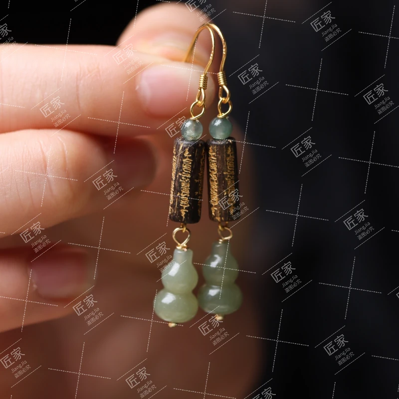 增香沉香木质蕾蕾BQ陳水雕刻五条耳钩一对（纹理随机）