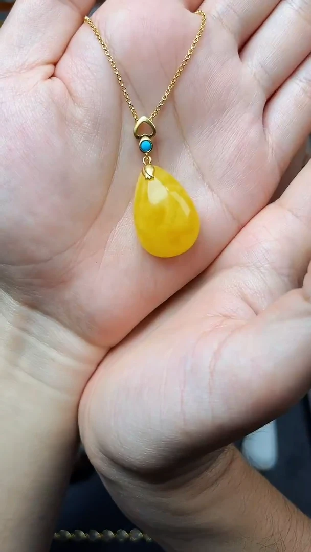 蜜蜡颈饰银S925镶嵌水滴