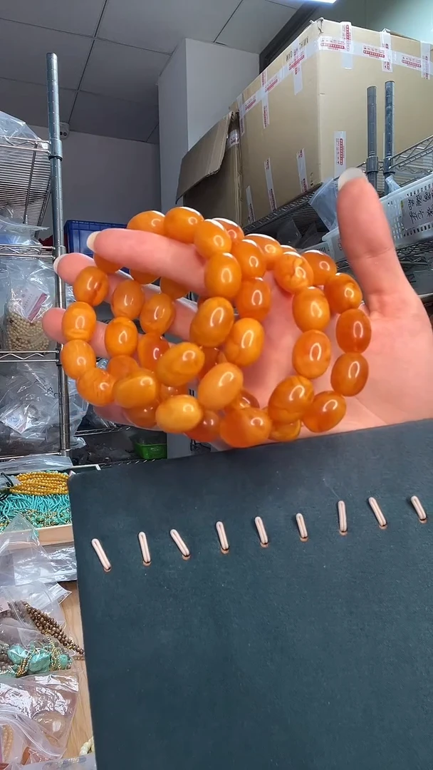 未镶嵌琥珀裸石A1284多样性发其一