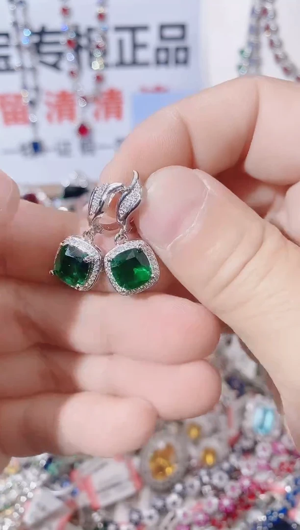 颈饰未镶嵌祖母绿