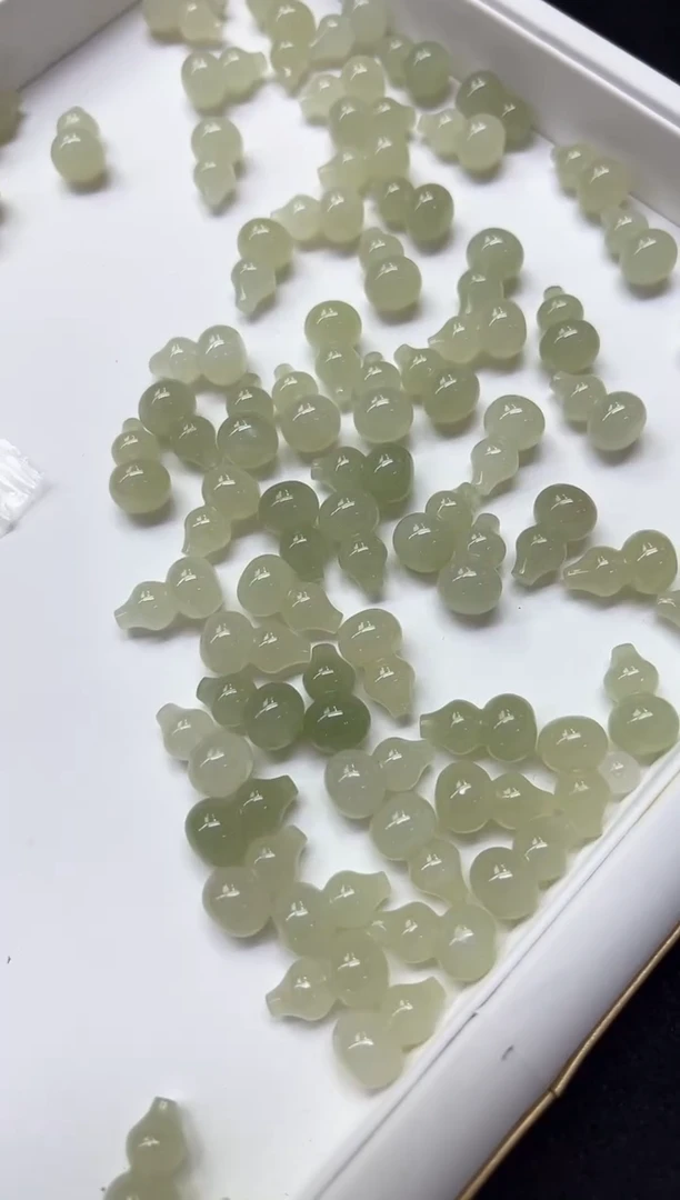 和田玉未镶嵌颈饰W6039多样性发一件-17*10mm