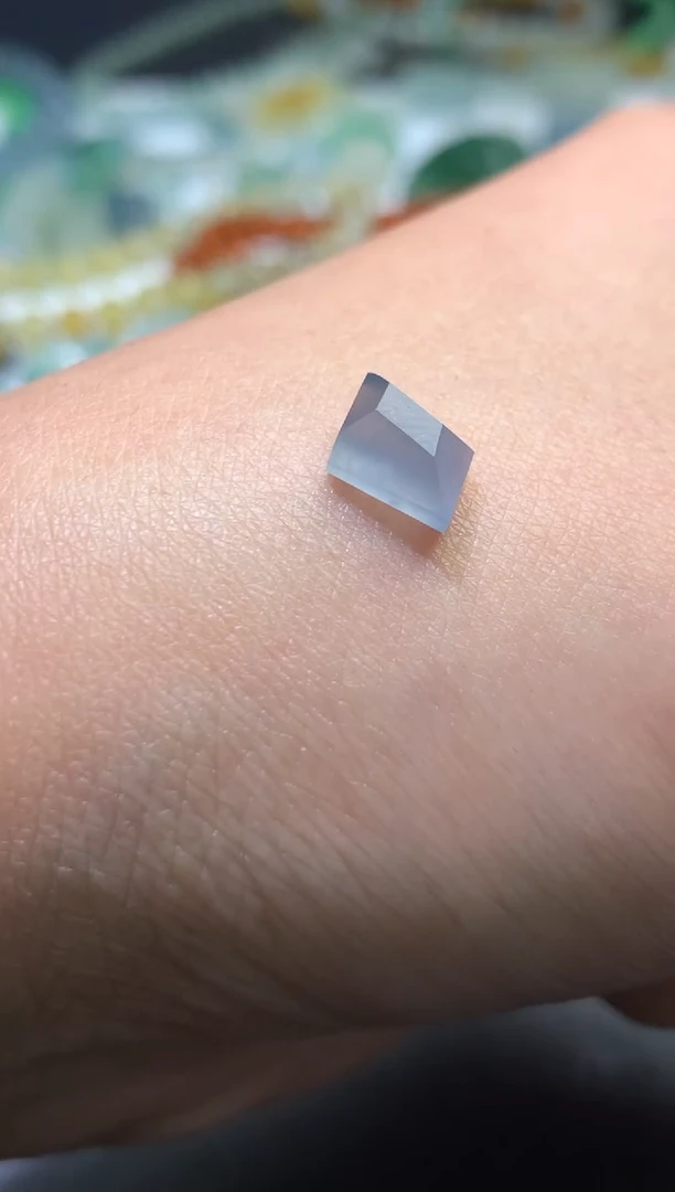 未镶嵌定制翡翠毛货 7-5.7-4.8