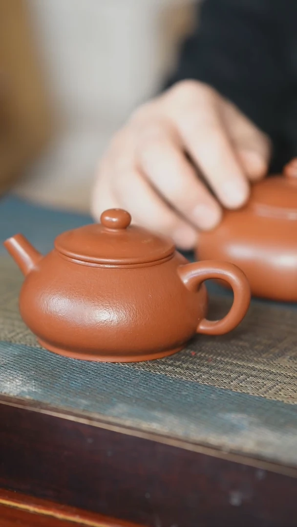 【闪购商品】喀左紫砂真不错，主播就是做壶的