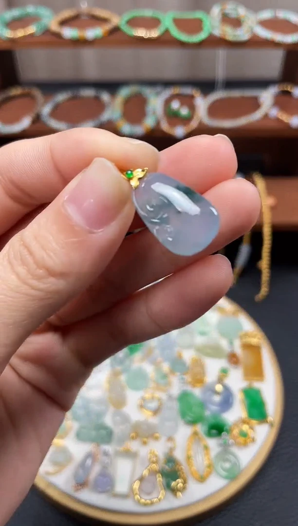 【闪购商品】翡翠吊坠(不含链)18K金镶嵌一个  JK639