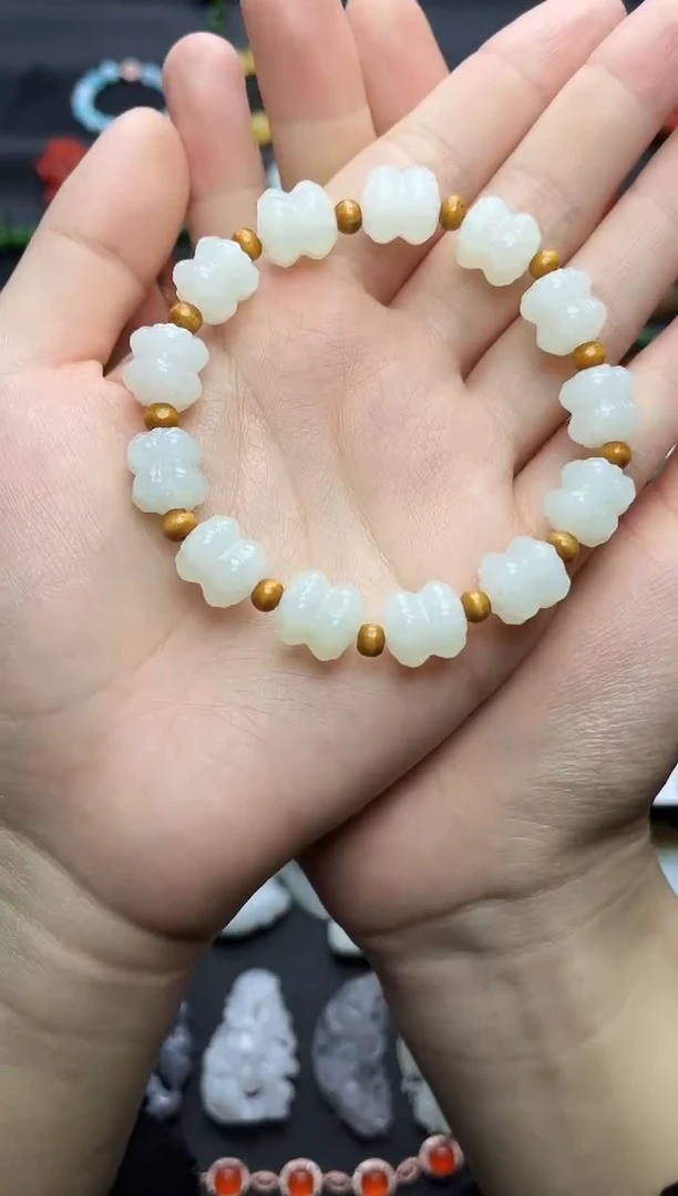 未镶嵌手串和田玉并蒂莲手串06