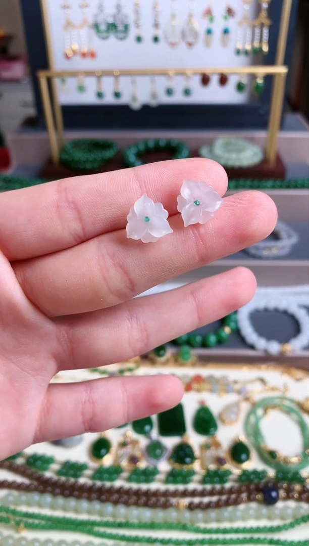 银S925镶嵌和田玉耳饰1