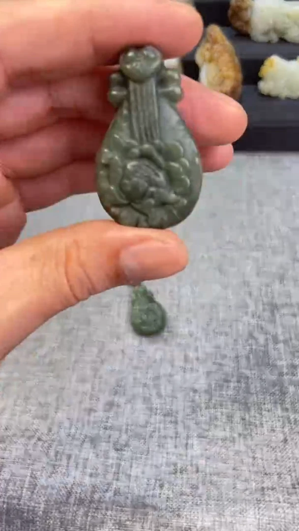 吊坠(不含链)未镶嵌和田玉和田玉吊坠