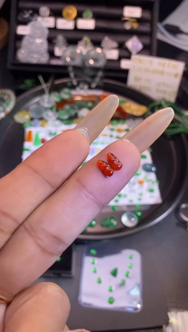 【闪购商品】翡翠挂件未镶嵌豆子