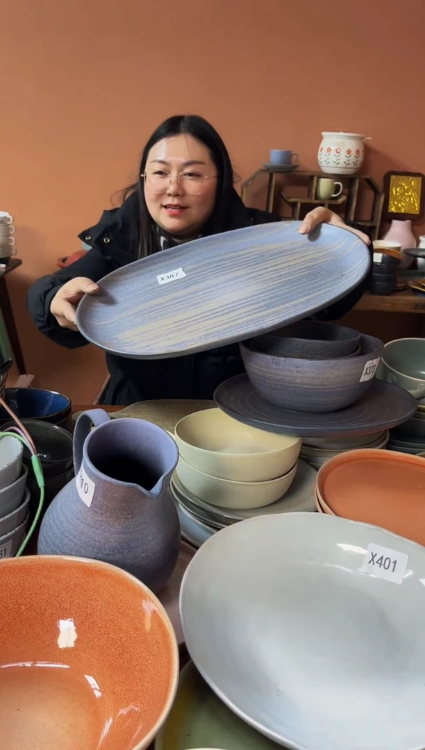 【闪购商品】碗X387  陶瓷亚光紫椭圆盘一个